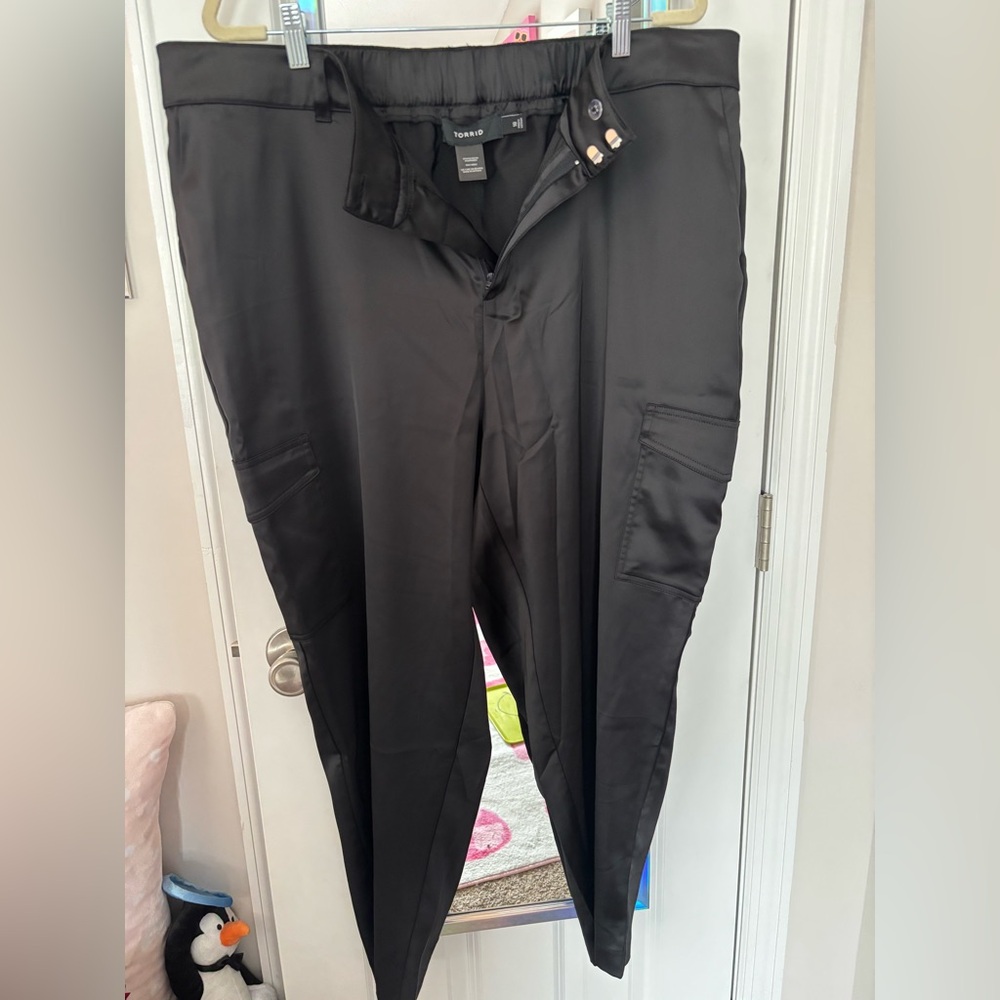 Satin Cargo Crop Trouser